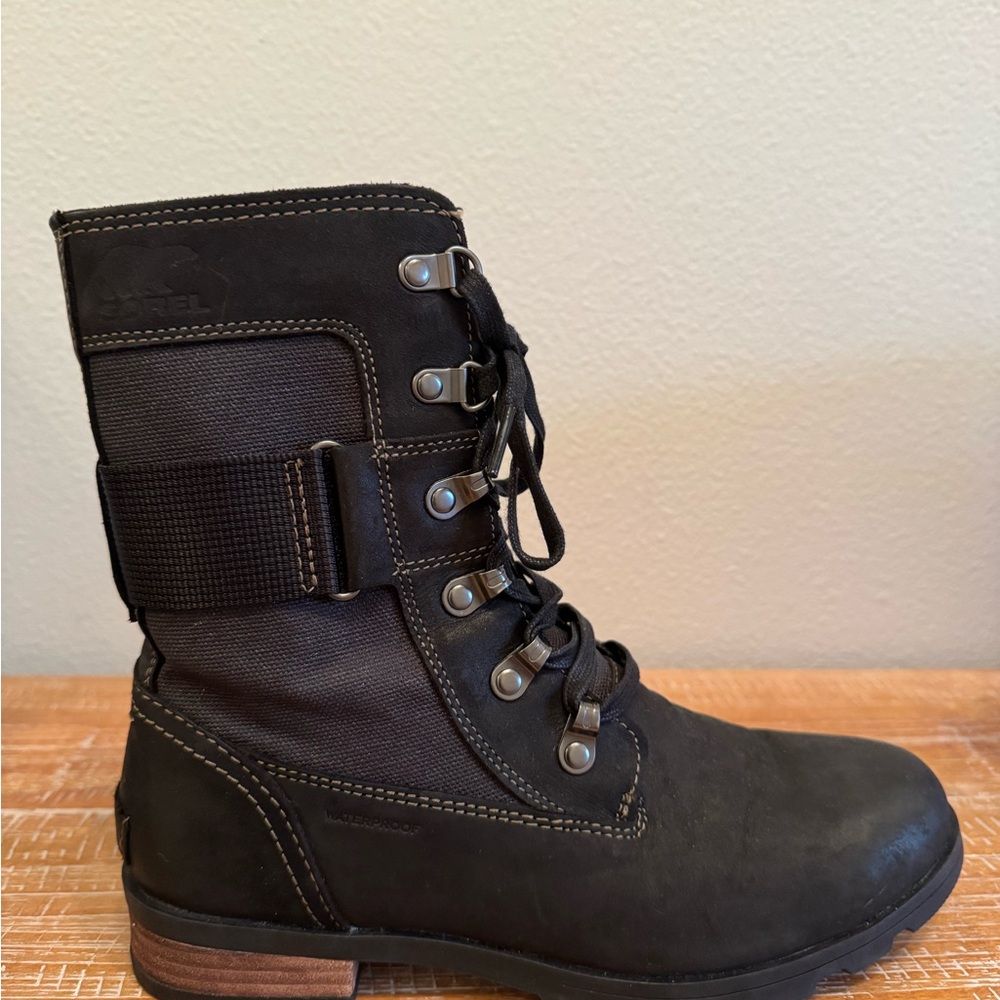 Sorel Emilie Conquest Boots size 7